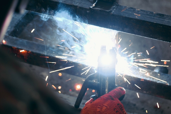 Soudeurs et tuyauteurs polonais : L’excellence technique au service de l’industrie française