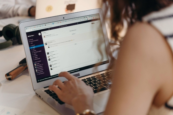 Digitalisation du détachement BTP : Comment simplifier le suivi de vos équipes et de vos documents